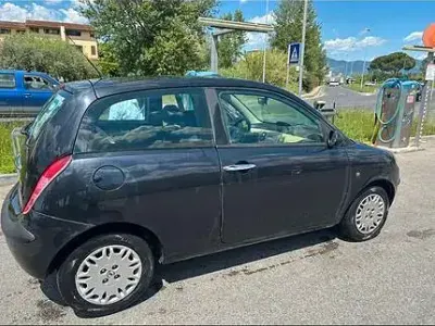 Usata Lancia Ypsilon 60 CV (44 kW) 2002 Utilitaria