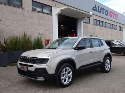 Usata Jeep Avenger Altitude 101 CV (74 kW) 2024 Beige SUV