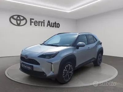 Usata Toyota Yaris Lounge 116 CV (85 kW) 2024 Grigio Utilitaria