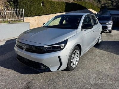 Usata Opel Corsa Edition 101 CV (74 kW) 2024 Grigio Utilitaria