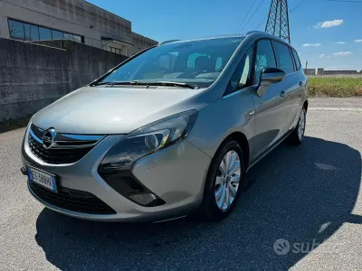 Usata Opel Zafira Tourer Cosmo 150 CV (110 kW) 2013 Grigio Monovolume