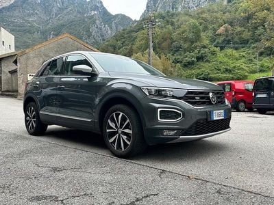 Usata VW T-Roc Advance 116 CV (85 kW) 2019 Grigio SUV