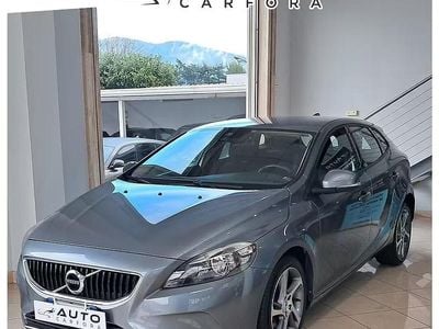 Usata Volvo V40 Business Edition 122 CV (89 kW) 2018 Grigio Berlina