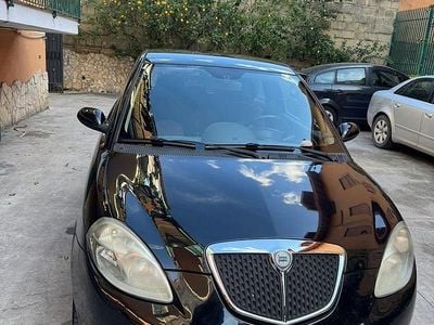 Usata Lancia Ypsilon 75 CV (55 kW) 2007 Nero Utilitaria