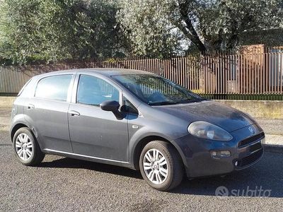 Grigio Usata 2014 Fiat Grande Punto Utilitaria | 4600 € (Buon prezzo)