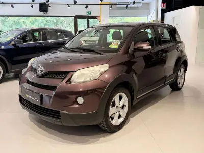Usata Toyota Urban Cruiser Luxury 90 CV (66 kW) 2010 Lilla Utilitaria