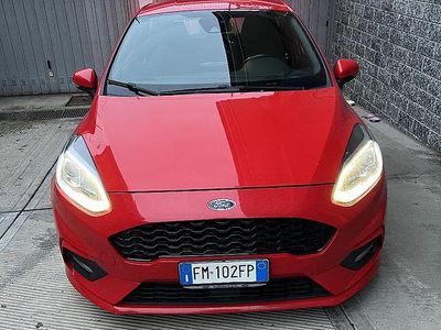 Usata Ford Fiesta 120 CV (88 kW) 2017 Rosso Utilitaria