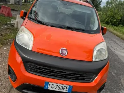 Usata Fiat Qubo 73 CV (53 kW) 2016 Rosso Monovolume