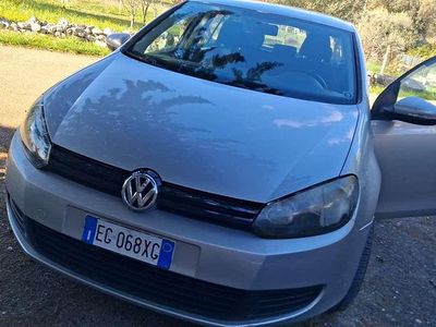 Usata VW Golf VI Comfortline 105 CV (77 kW) 2010 Argento Utilitaria