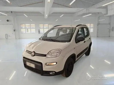 Usata Fiat Panda 4x4 Wild 85 CV (62 kW) 2021 Bianco Utilitaria