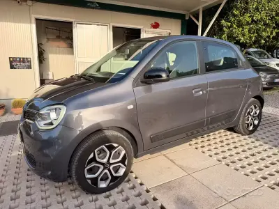 Usado Renault Twingo 30 kW (42 HP) 2023 Cinzento Citadino