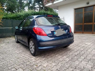 usata Peugeot 207 - 1.4 diesel per neopatentati