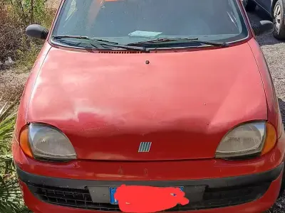 Usata Fiat 600 2000 Rosso Utilitaria