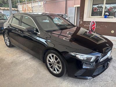 Usata Mercedes A180 116 CV (85 kW) 2019 Nero Berlina