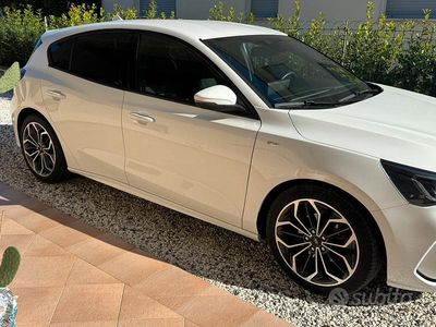 Usata Ford Focus 155 CV (114 kW) 2024 Bianco Berlina