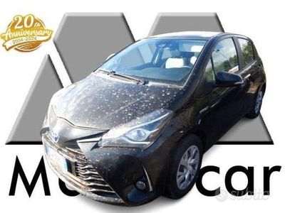 Usata Toyota Yaris Hybrid Business Edition 73 CV (53 kW) 2019 Nero Berlina