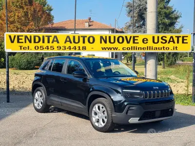 Usado Jeep Avenger Altitude 101 CV (74 kW) 2024 Negro SUV