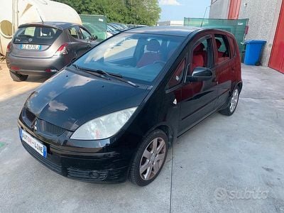 Nero Usata 2003 Mitsubishi Colt Instyle Berlina | 2400 € (Cara)