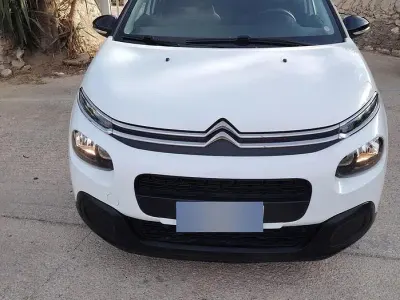 Usata Citroën C3 83 CV (61 kW) 2019 Bianco Utilitaria