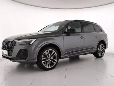 Usata Audi Q7 S-Line 286 CV (210 kW) 2024 Grigio daytona SUV