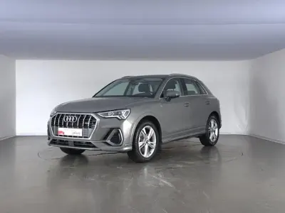 Usata Audi Q3 S-Line 190 CV (139 kW) 2022 Grigio chronos metallizzato SUV