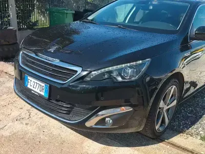 Usata Peugeot 308 Allure 120 CV (88 kW) 2016 Nero Station wagon