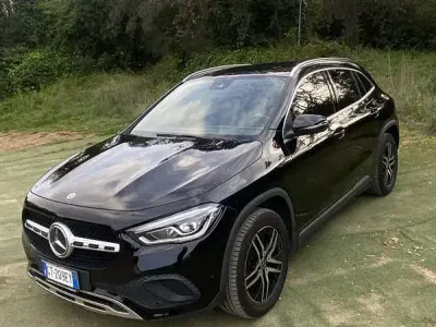 Usata Mercedes GLA200 Advanced 150 CV (110 kW) 2022 Nero SUV