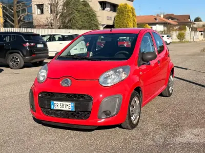Begagnad Citroën C1 68 HK (50 kW) 2013 Röd Halvkombi