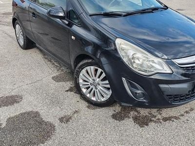 Usata Opel Corsa 2012 Nero Utilitaria