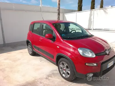 Usata Fiat Panda 4x4 95 CV (69 kW) 2018 Rosso Utilitaria