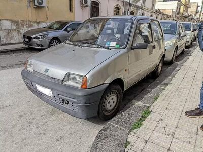 Usata Fiat Cinquecento Young 39 CV (28 kW) 1997 Grigio Utilitaria