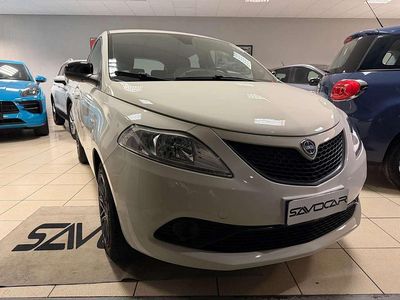 Gebraucht Lancia Ypsilon Silver 69 PS (50 kW) 2020 Weiß Kleinwagen