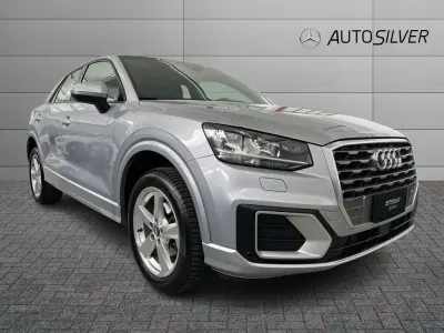 Usata Audi Q2 Business 116 CV (85 kW) 2020 Argento / metallizzato SUV