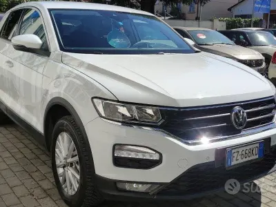 Usata VW T-Roc Style 116 CV (85 kW) 2019 Bianco pastello SUV