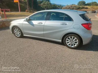 Usata Mercedes A150 109 CV (80 kW) 2015 Grigio Berlina