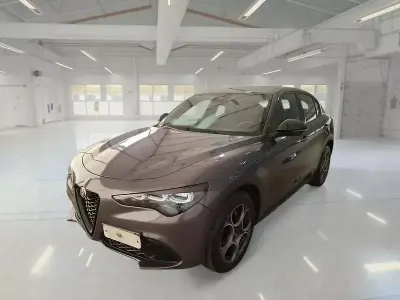 Usata Alfa Romeo Stelvio Sprint 209 CV (153 kW) 2023 Grigio SUV
