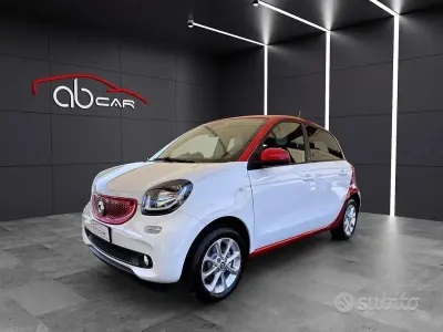 Usata Smart ForFour Passion 71 CV (52 kW) 2018 Bodypanels in white Utilitaria