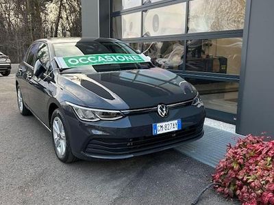 Gray Usata 2023 VW Golf Berlina | 24.800 € (Buon prezzo)