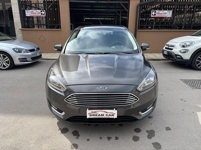 Usata Ford Focus Titanium 119 CV (87 kW) 2017 Grigio Berlina