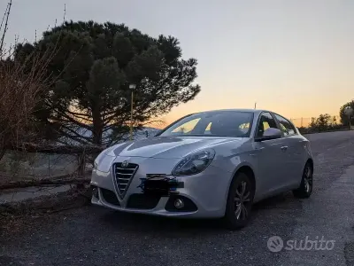 Usata Alfa Romeo Giulietta 2014 Grigio Utilitaria