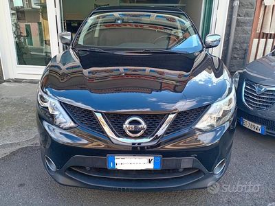 Usata Nissan Qashqai Acenta 110 CV (80 kW) 2016 Nero SUV