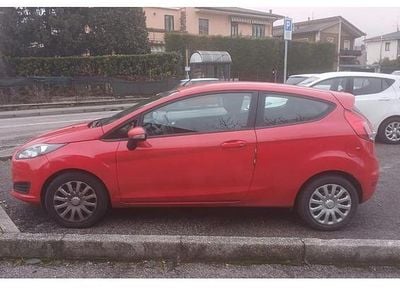 Usata Ford Fiesta 2017 Rosso Utilitaria