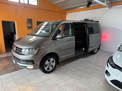Usata VW Caravelle 204 CV (150 kW) 2017 Bronzo Furgone
