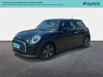 Usata Mini Cooper Classic 136 CV (100 kW) 2022 Midnight black ii Utilitaria