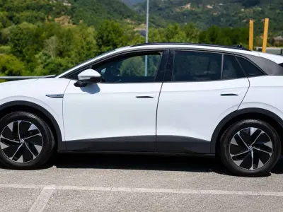 Usata VW ID.4 Pro Performance 69 kW (95 CV) 2023 Bianco SUV