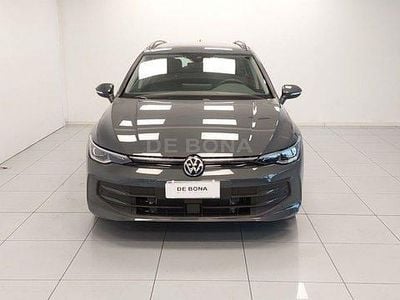Usata VW Golf VIII Life 116 CV (85 kW) 2024 Grigio Station wagon