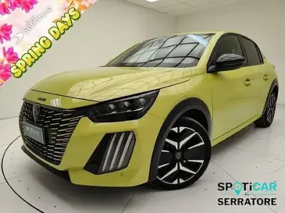 Käytetty Peugeot 208 GT 101 HP (74 kW) 2024 Keltainen Viistoperä
