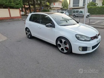 Usata VW Golf VI GTI 210 CV (154 kW) 2009 Bianco Berlina