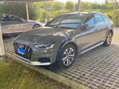 Usata Audi A4 Allroad 190 CV (139 kW) 2020 Grigio Station wagon