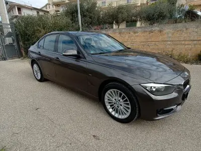 Usata BMW 318 Sport Line 2013 Marrone Berlina